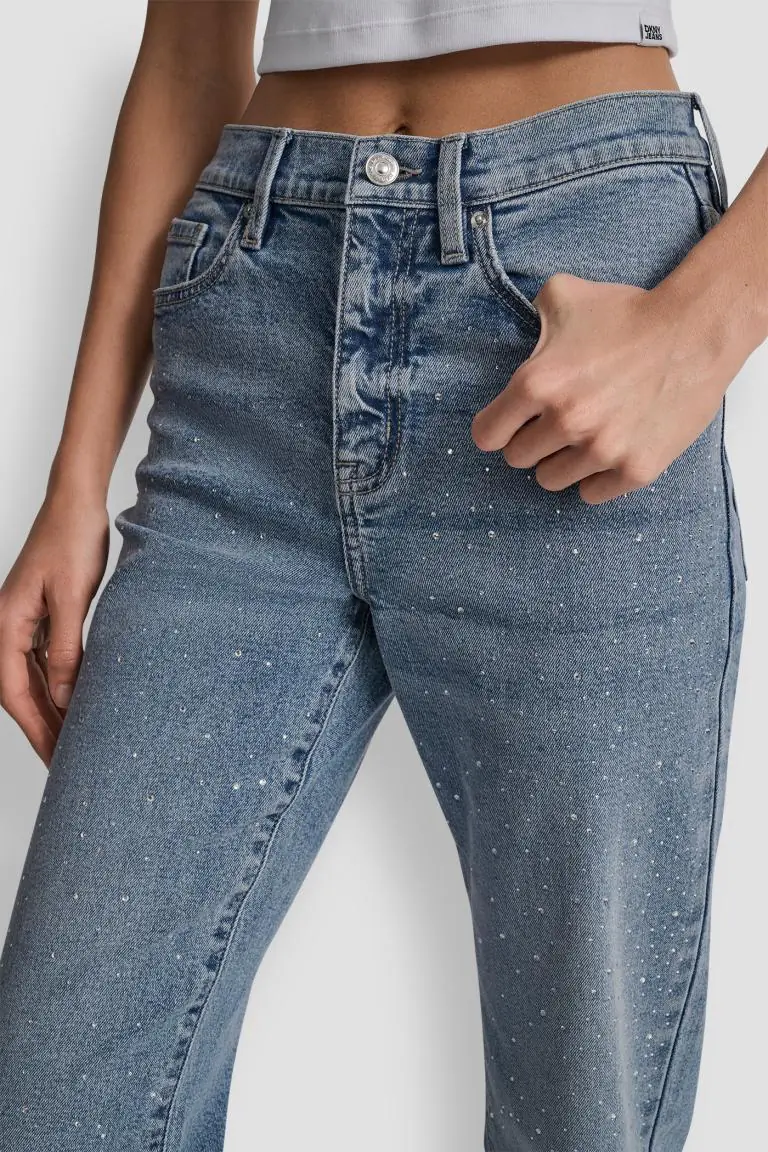 DKNYDJ09925_16_DJ5B4166_O3Y_ALT1