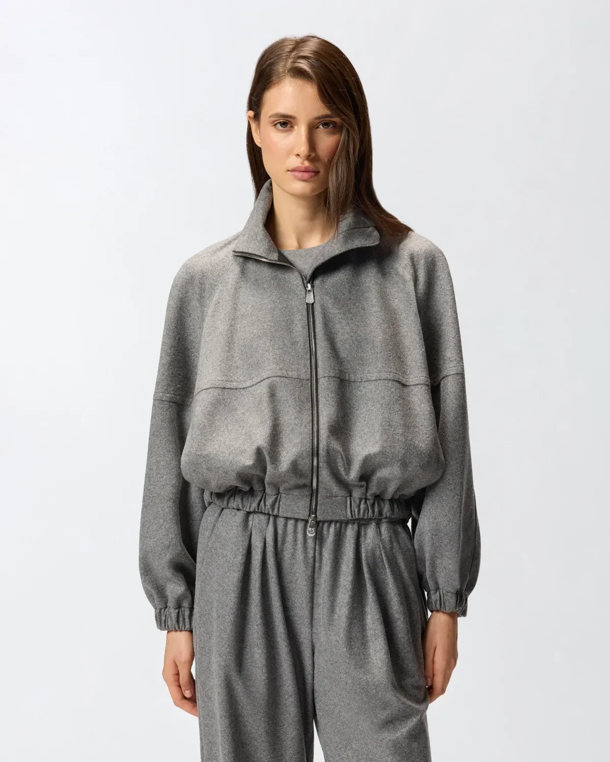 106046A2ZUI7600101_1