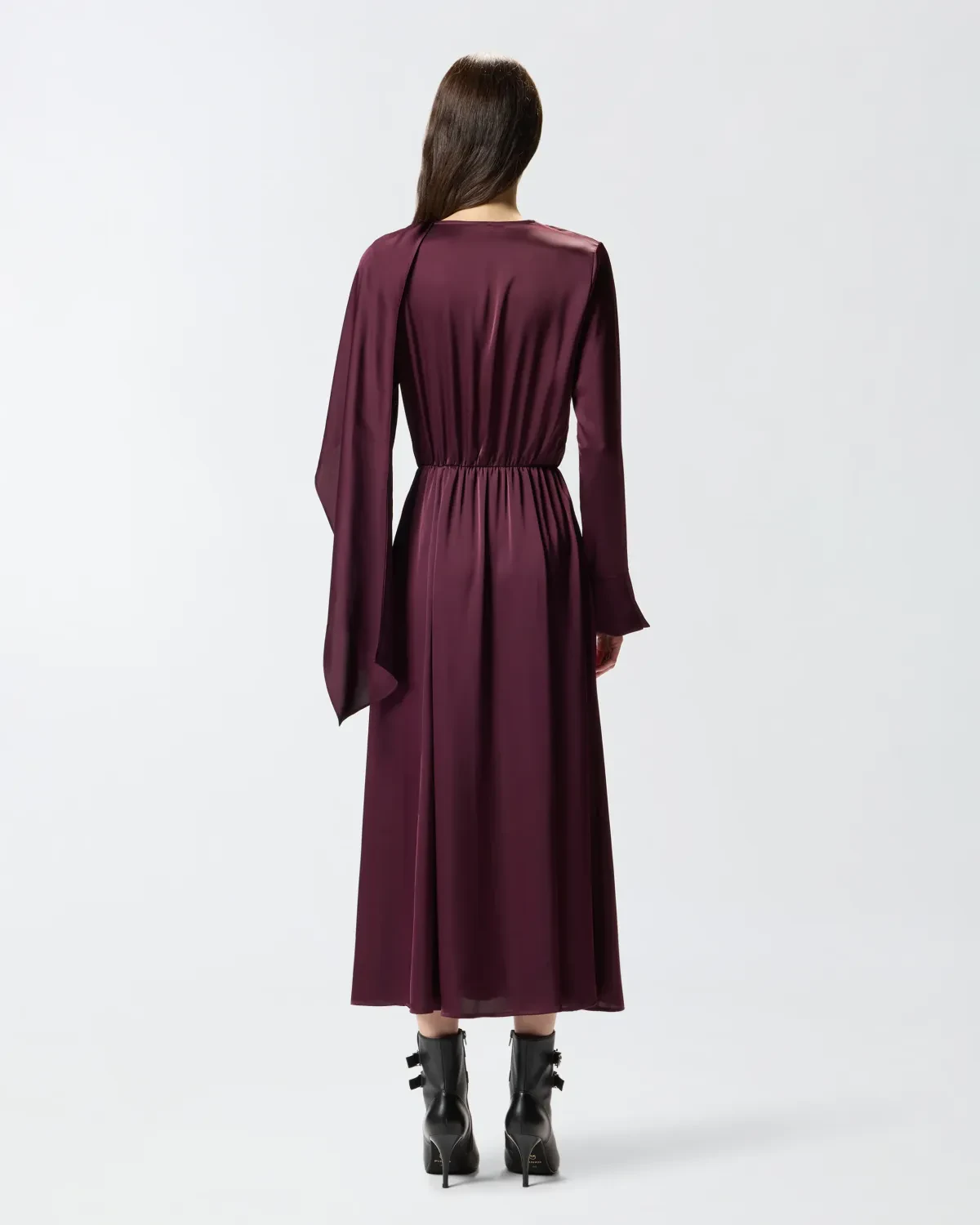 105963A2YMR5702501_3