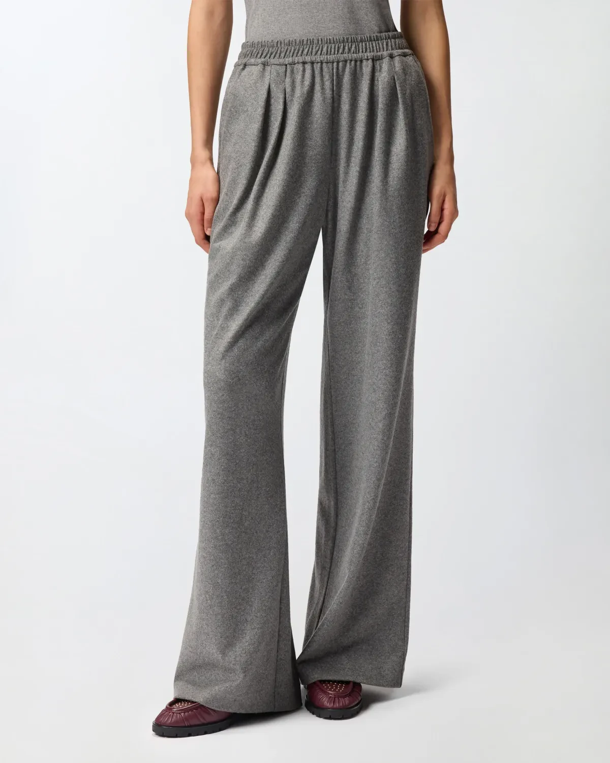 106118A2ZUI7600101_2