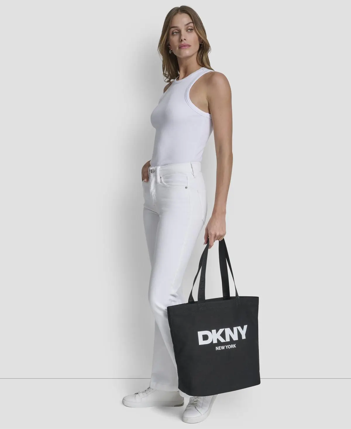 DKNYDH17425_119_R53AGN37_BLK_MANb