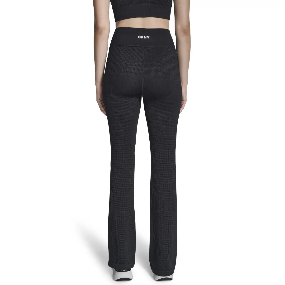 DKNYDP20025_29_DP6P3760_BLK_B