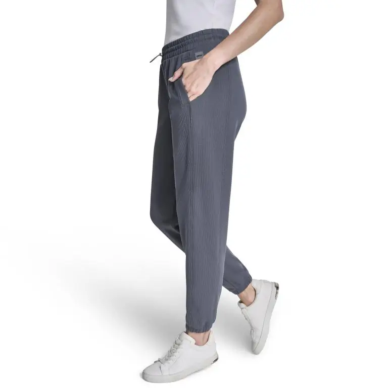 DKNYDP20525_10_DP6P3859_F4O_S