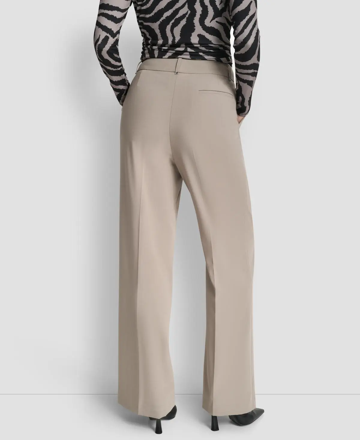 DKNYDU19025_14_UJ5P7369_TAN_B