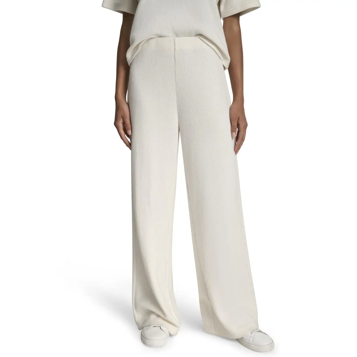 DKNYDJ17825_28_DJ6P3116_EN2_F