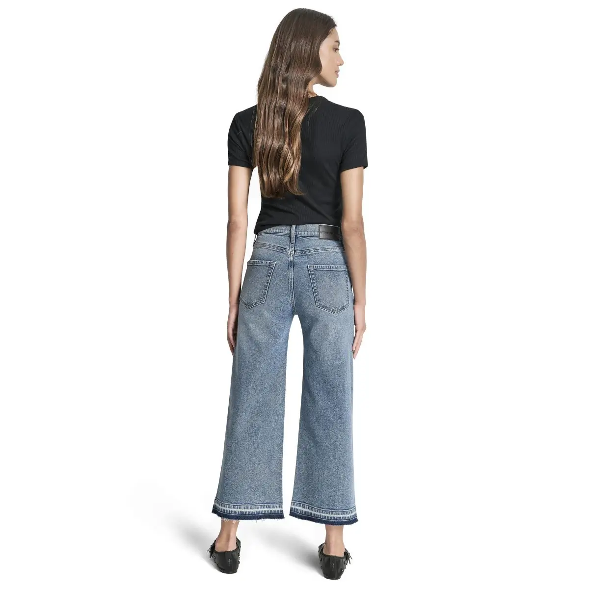 DKNYDJ17825_26_DJ6C4207_JEC_ALT2