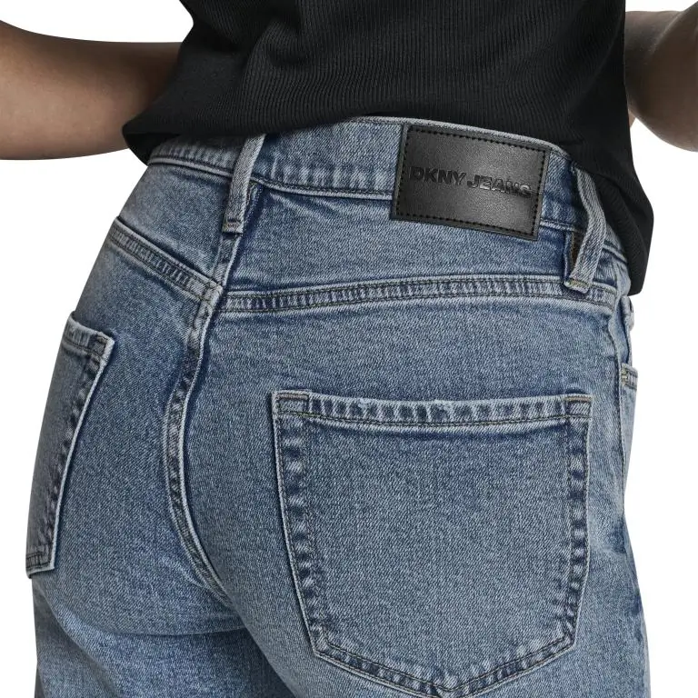 DKNYDJ17825_26_DJ6C4207_JEC_ALT3