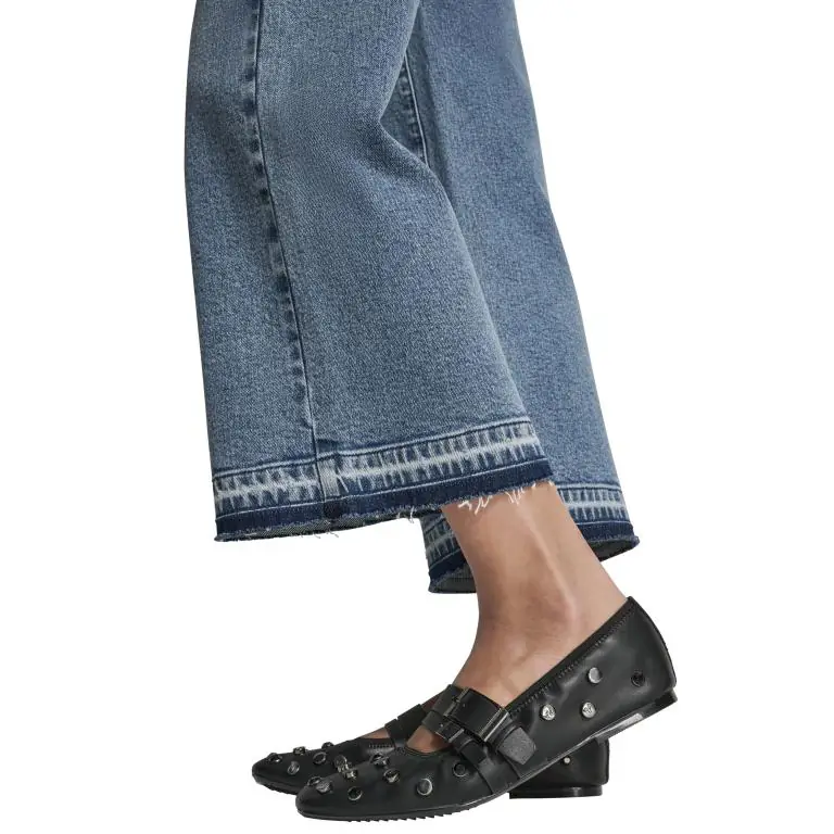 DKNYDJ17825_26_DJ6C4207_JEC_ALT4