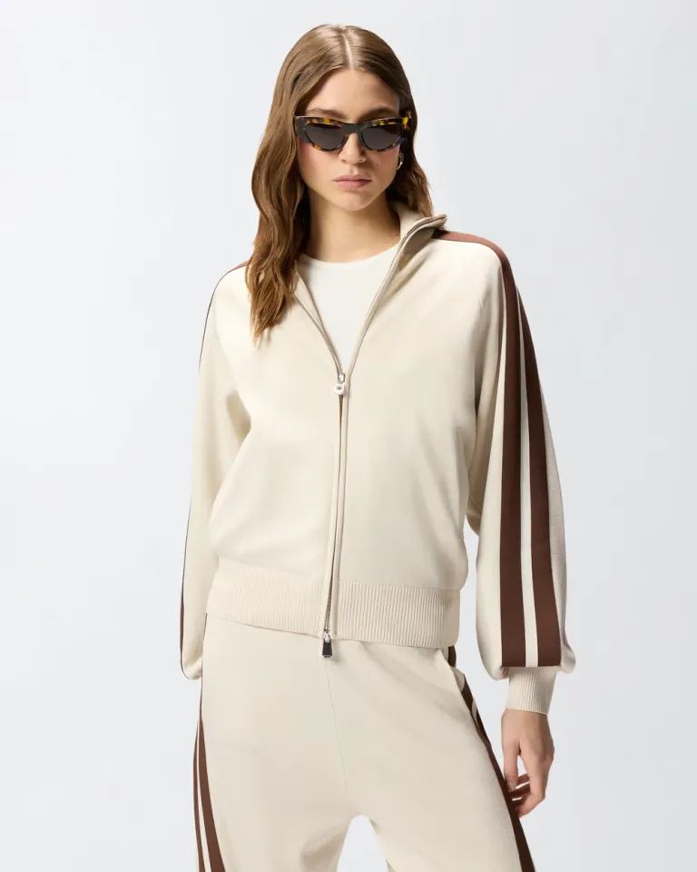 106336A34DC4400101_1