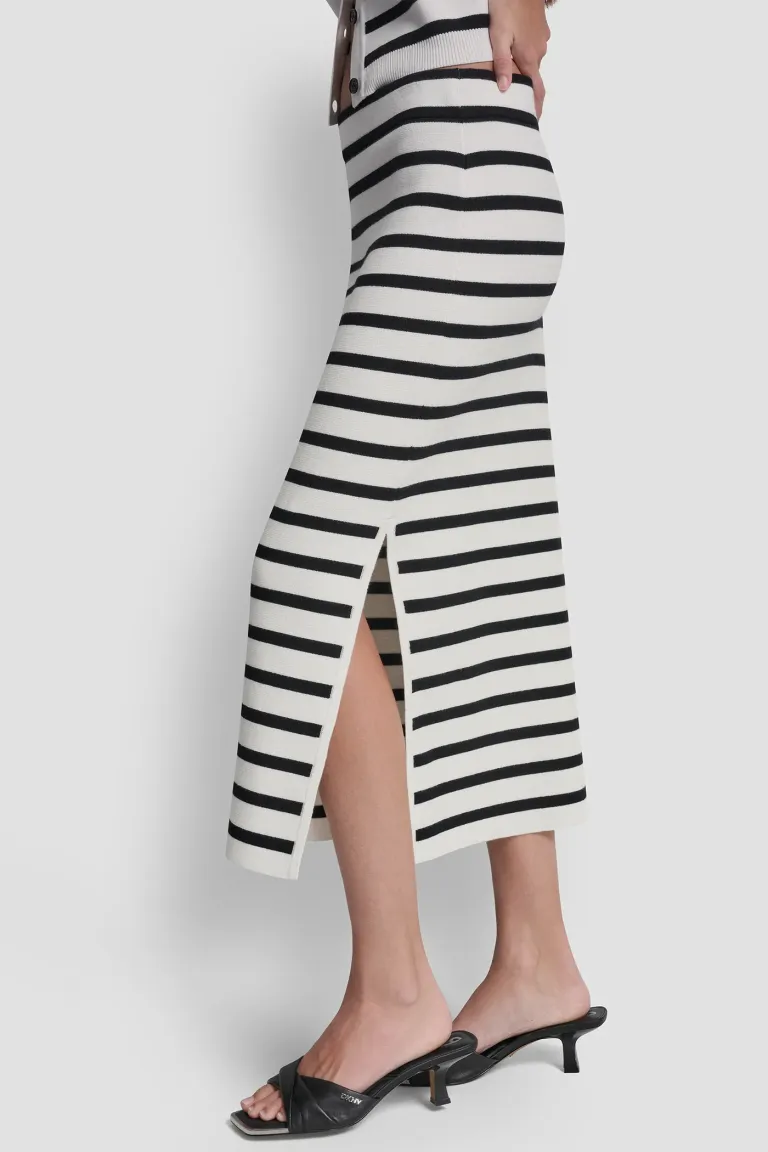 DKNYDJ24825_48_DJ6R0249_IVK_S