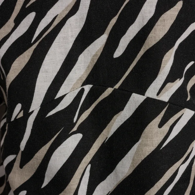 DKNYDW26525_22_P6AN7E11_BLK_ALT3