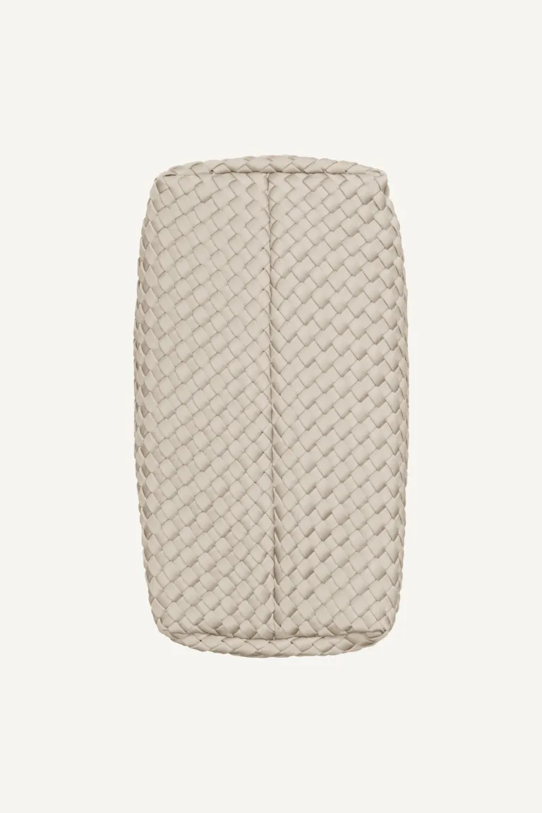 DKNYDH22425_CC_R51AOJ46_LT3_BTM