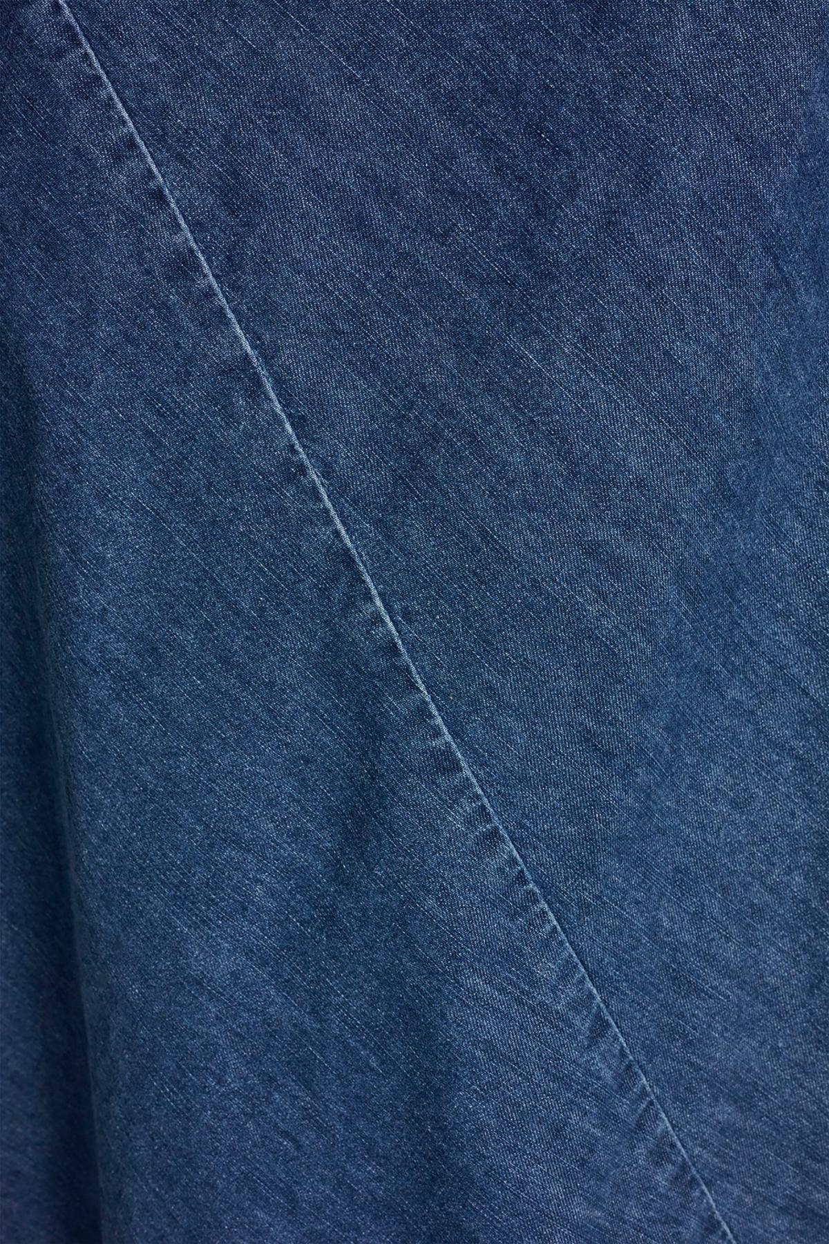 DKNYDJ24825_74_DJ6D9187_B8N_ALT3