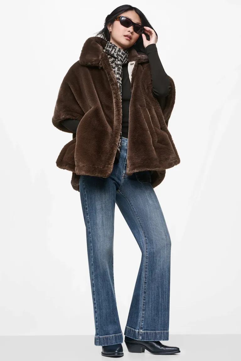DKNYDJ08726_17a_DJ6J6266_ESP_RETAIL