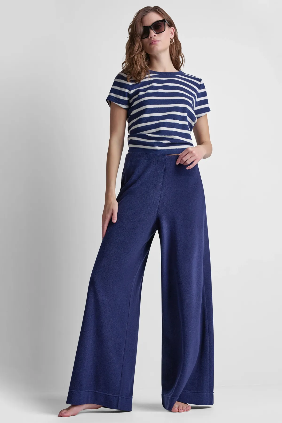 DKNYDJ06326_27a_DJ6P3148_PCT_RETAILa