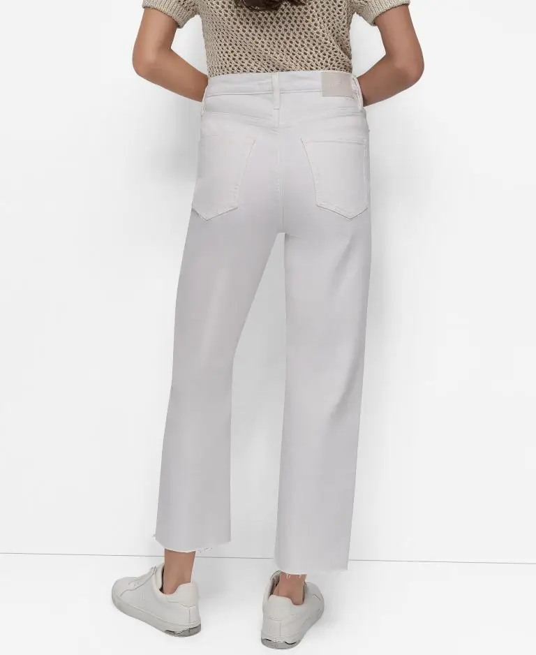 DKNYDJ30424_4_DJ5A4107_OPT_Ba