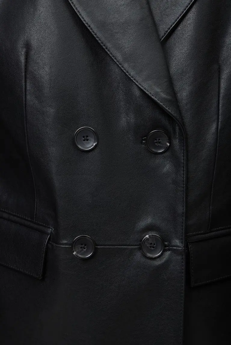 zhenskij-chernyj-kozhanyj-zhaket-dkny-d2a4iu69-cernyj