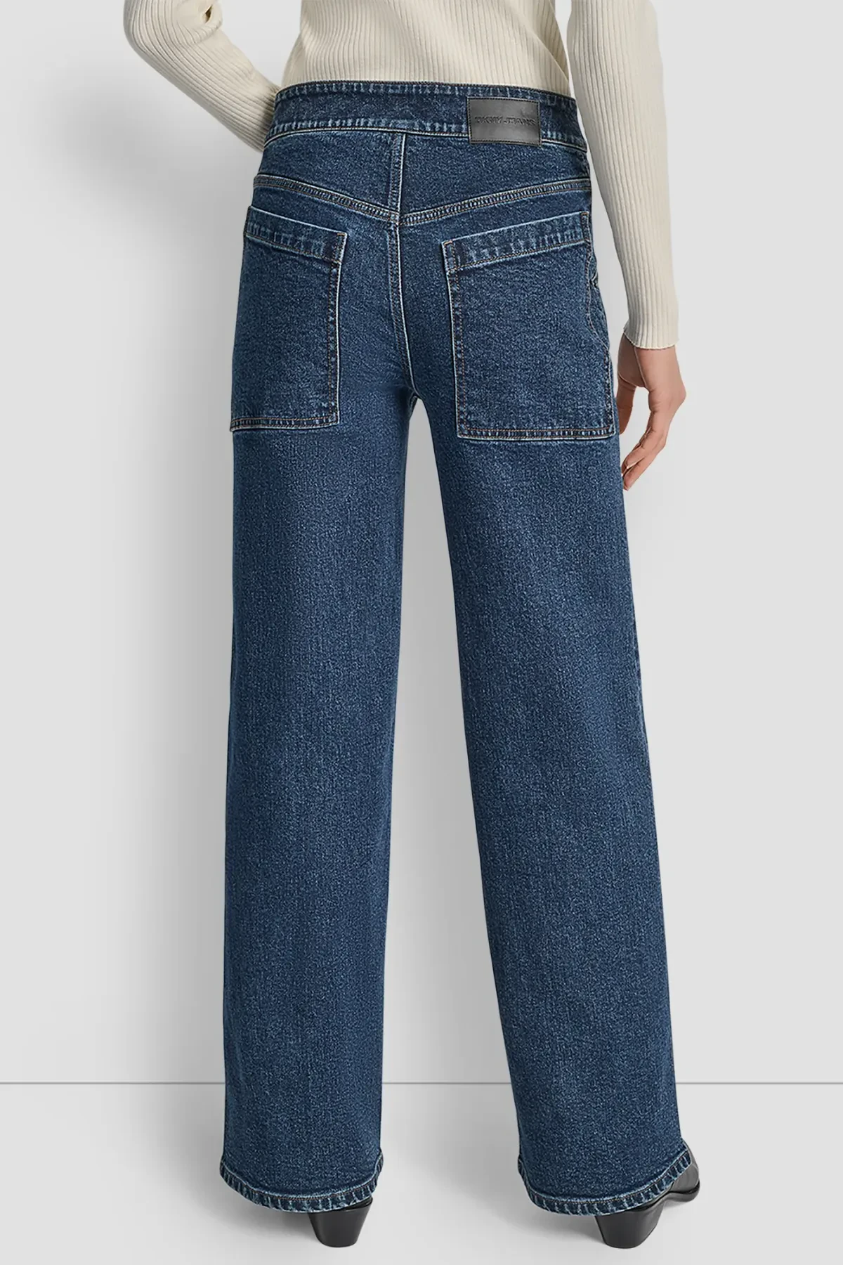 DKNYDJ09925_7_DJ5M4129_VW8_B