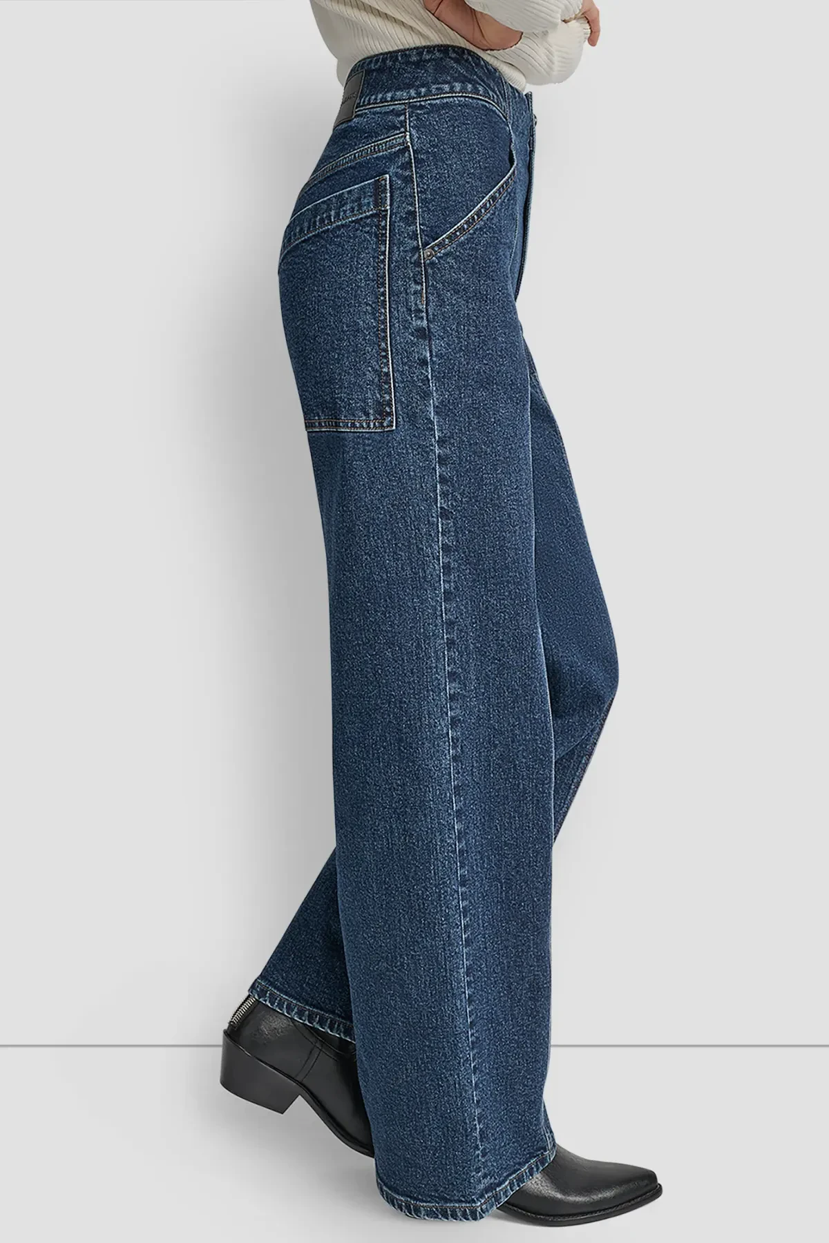 DKNYDJ09925_7_DJ5M4129_VW8_Sa